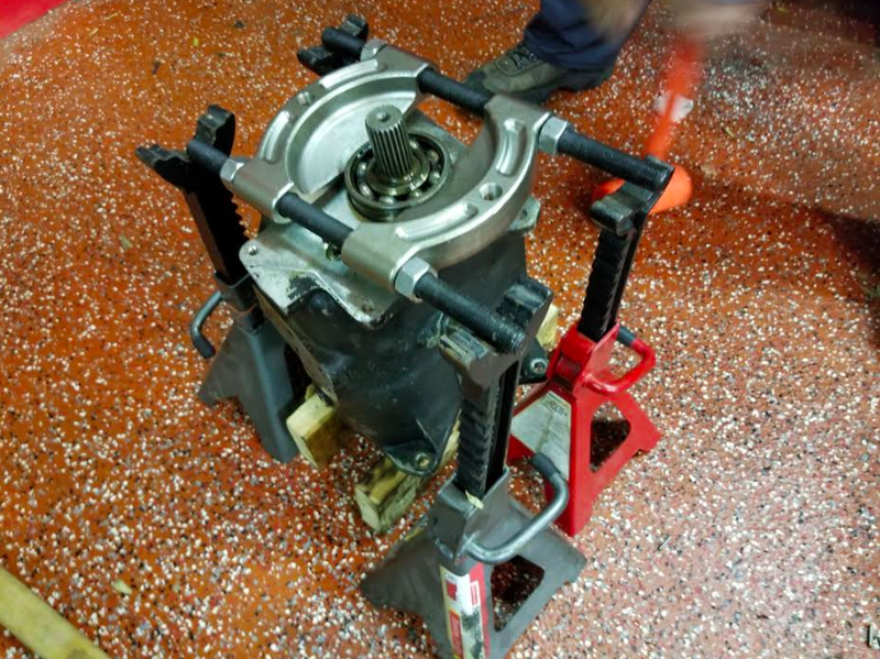 Illustration for article titled How I Rebuilt My Jeep Truck's Transmission In My Kitchen For Under $150
